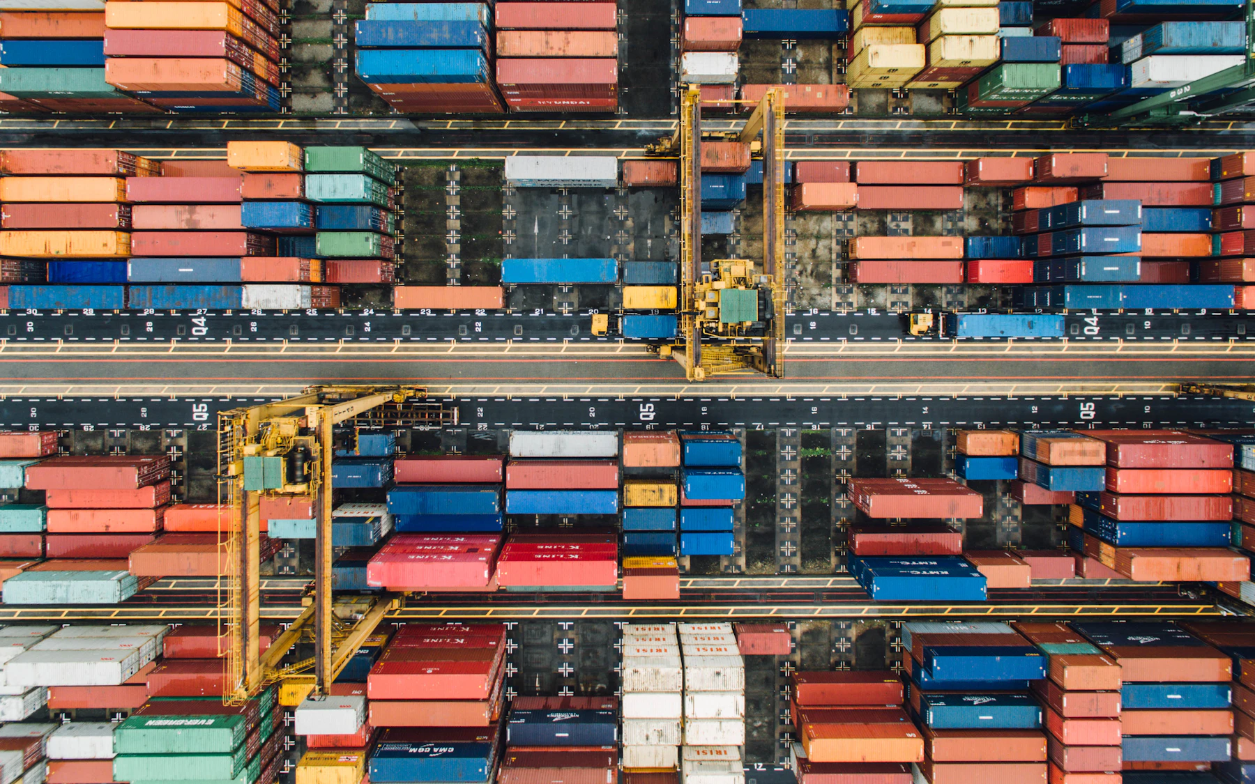 Aerial view of trailers arranged in a logistics fleet yard