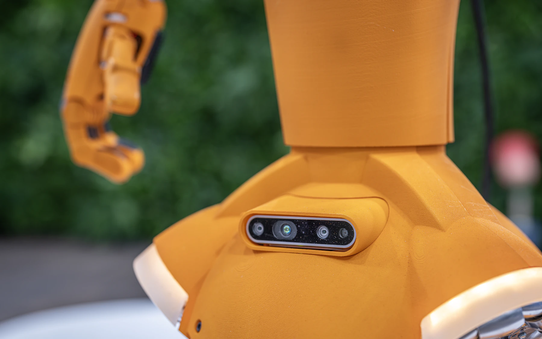 Robotic sensor array suited to edge vision workloads